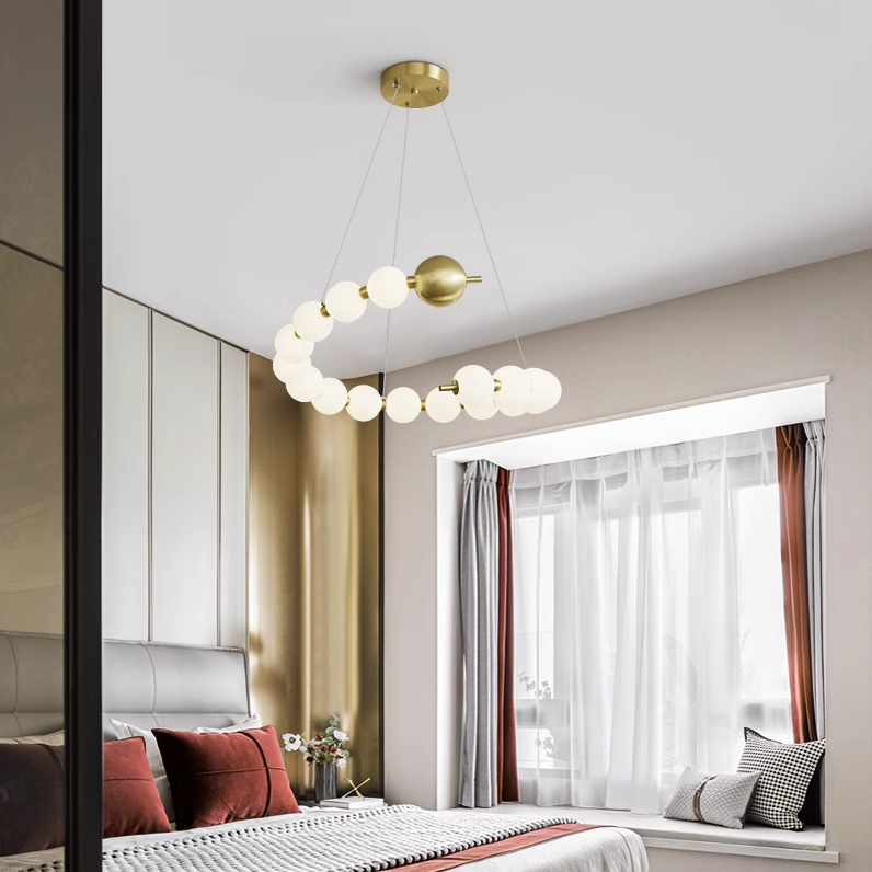 Lustre suspendu LED Aurelia 41 W en acrylique avec télécommande, variable, 3000 K/4000 K/6000 K, lustres LED dorés, en métal et acrylique avec télécommande Titre par défaut Alessandro Design