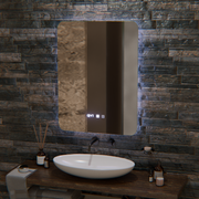 Miroir LED rectangulaire ARTAR Touch, 60 x 80 cm, système anti-buée, intensité variable, horloge et température, lumière froide neutre et chaude 3000 K/4000 K/6000 K.