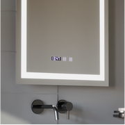 Miroir LED MODENA Touch Système anti-buée, Horloge et Température 60x80 cm