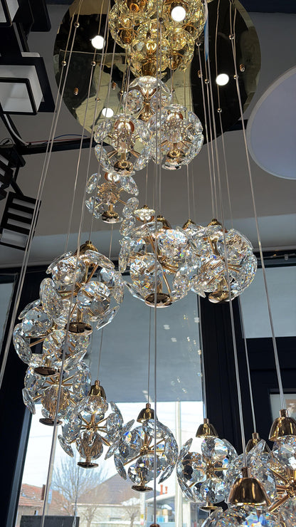 Lustre Crystal LED KILKENNY Culmino, 144 W, lumière neutre, diamètre 60 cm, doré