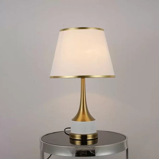 Veioza Azrael 1x E27 Or Veioze & Lampadare Titre par défaut Alessandro Design